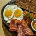 Food and the waterfront at Fort Consolation, Roatan